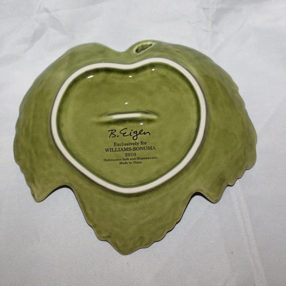 Williams Sonoma 2010. - B. Eigen.  Botanical Leaf Plate Set of 4